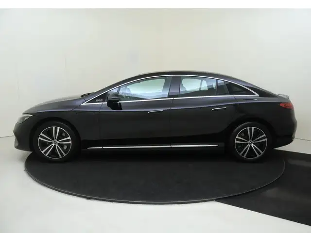 Mercedes-Benz EQE view 8