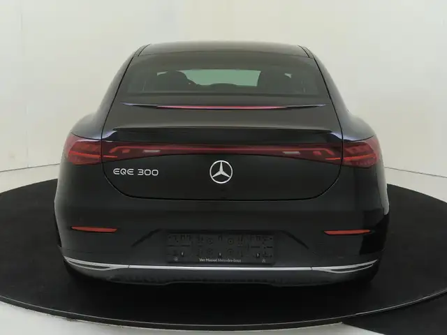 Mercedes-Benz EQE view 7