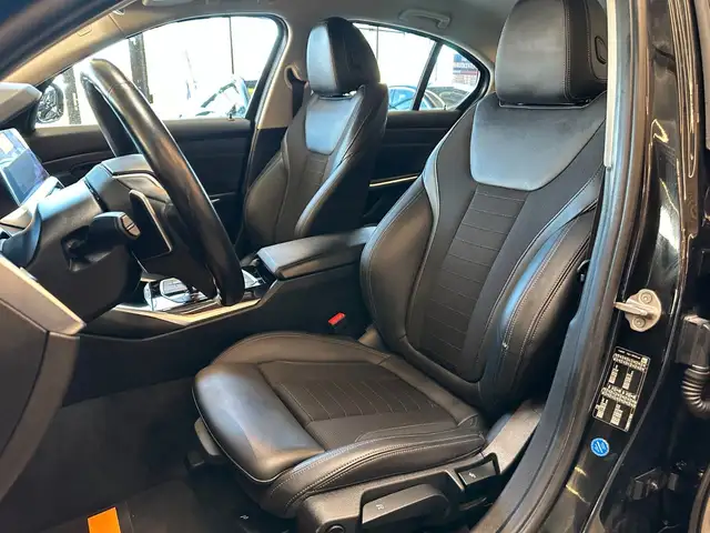 BMW 3 Series view 9