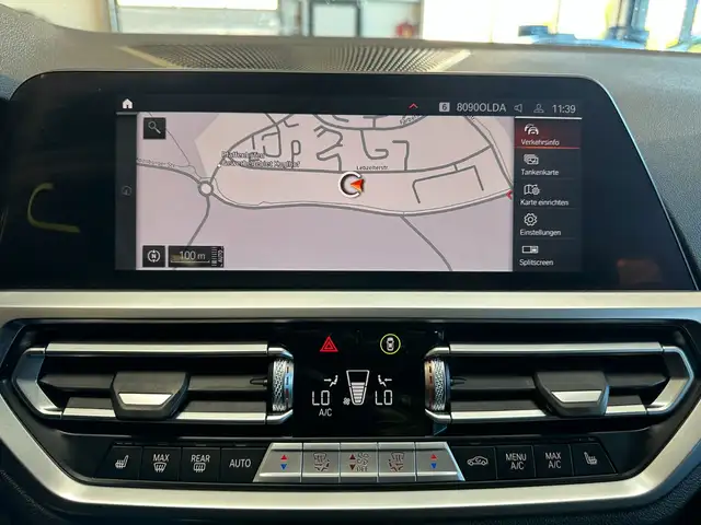 BMW 3 Series view 14