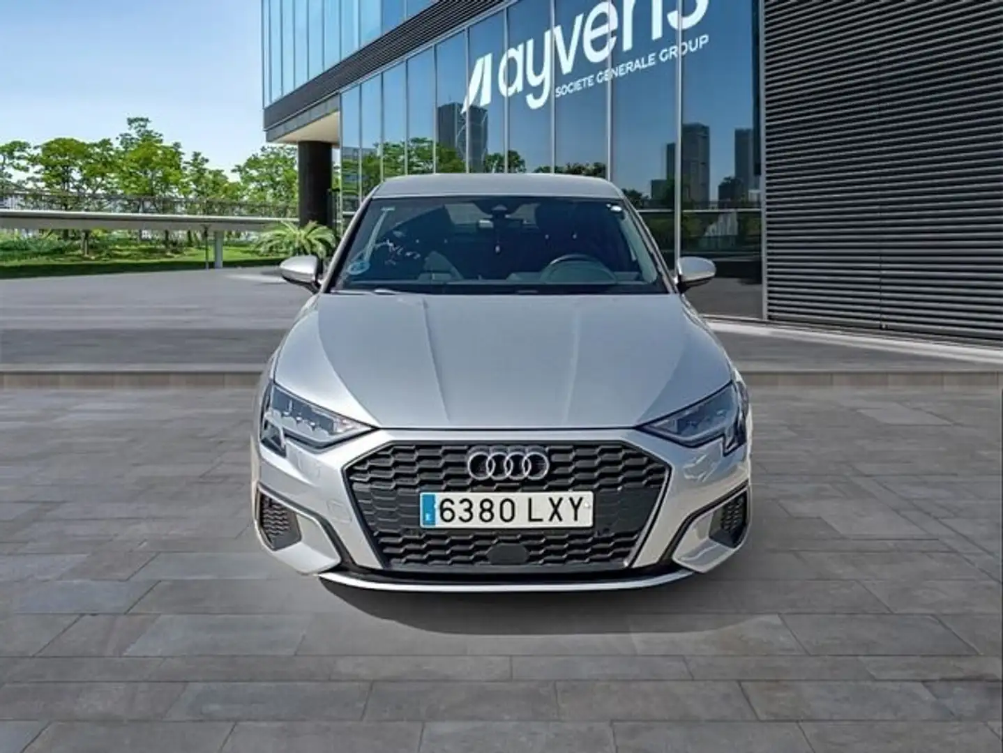 Audi A3 Sportback 30 TFSI S tronic Plateado - 2