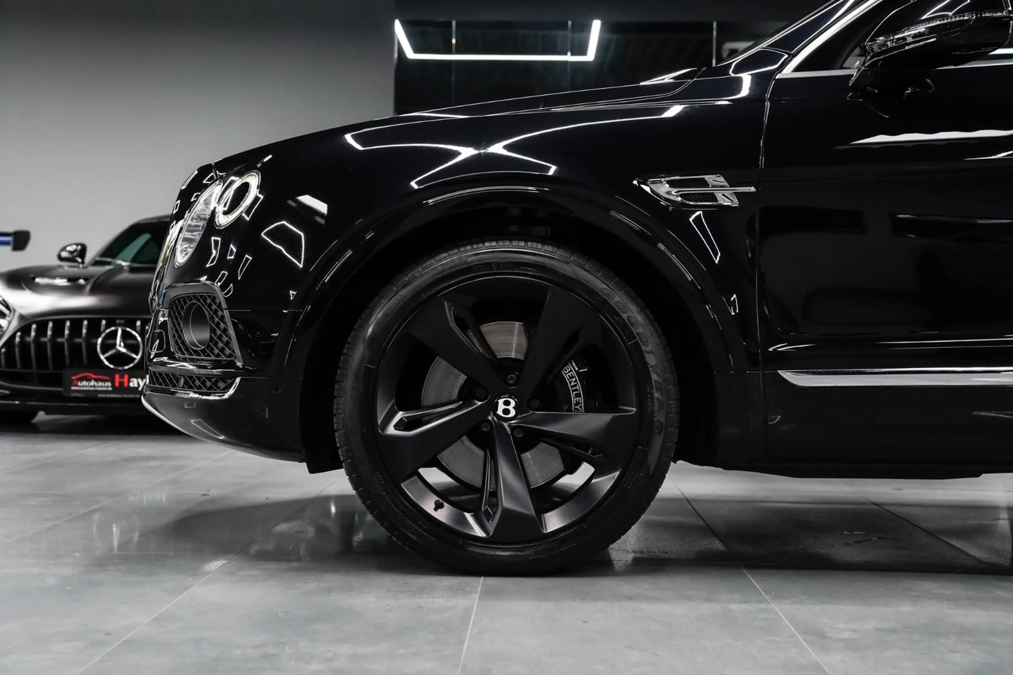 Bentley Bentayga 6.0 W12 Pano-All Terrain-City-Touring — photo 5