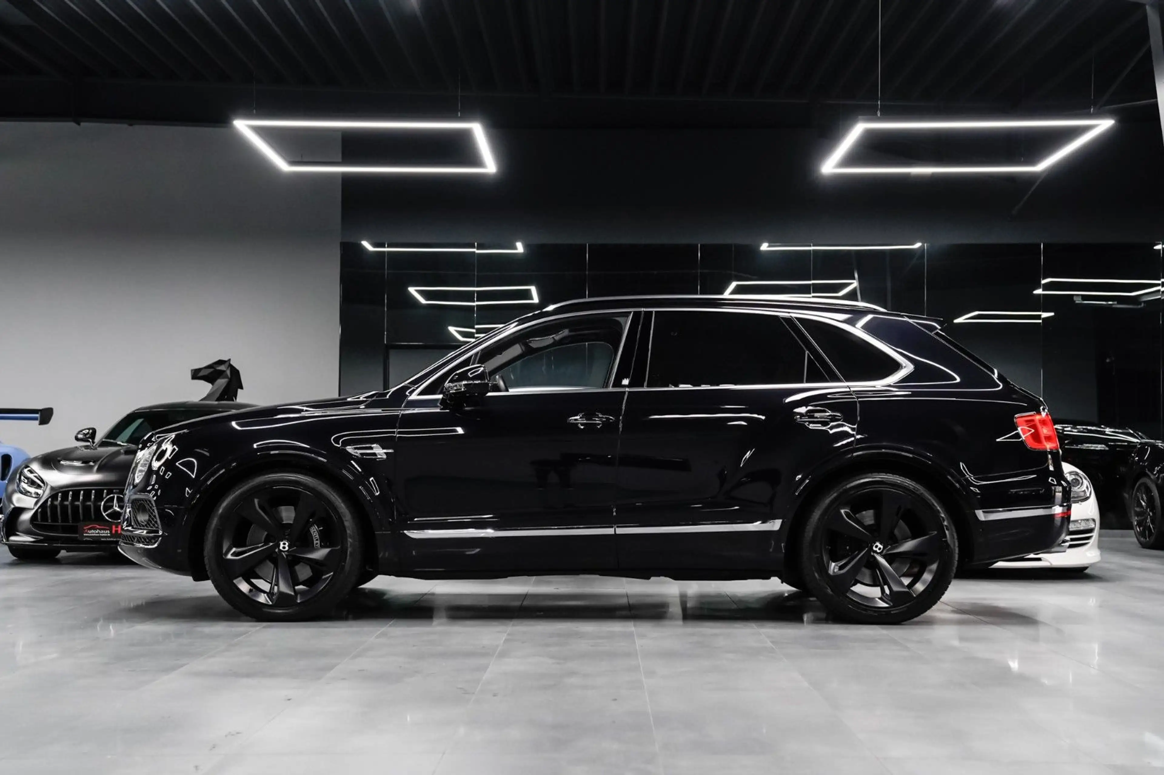 Bentley Bentayga 6.0 W12 Pano-All Terrain-City-Touring — photo 4