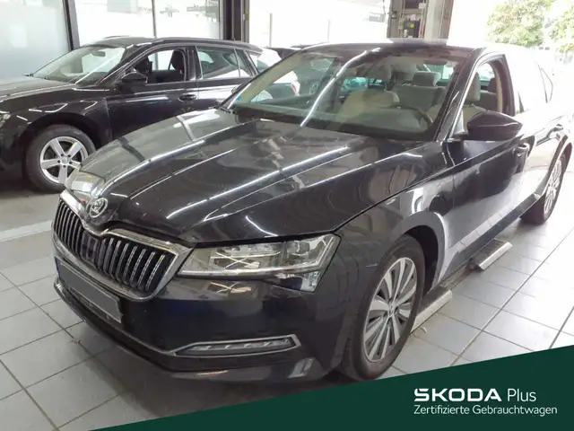Skoda Superb 2.0 TDI DSG Style*NAVI*ASSIST*SMART LINK