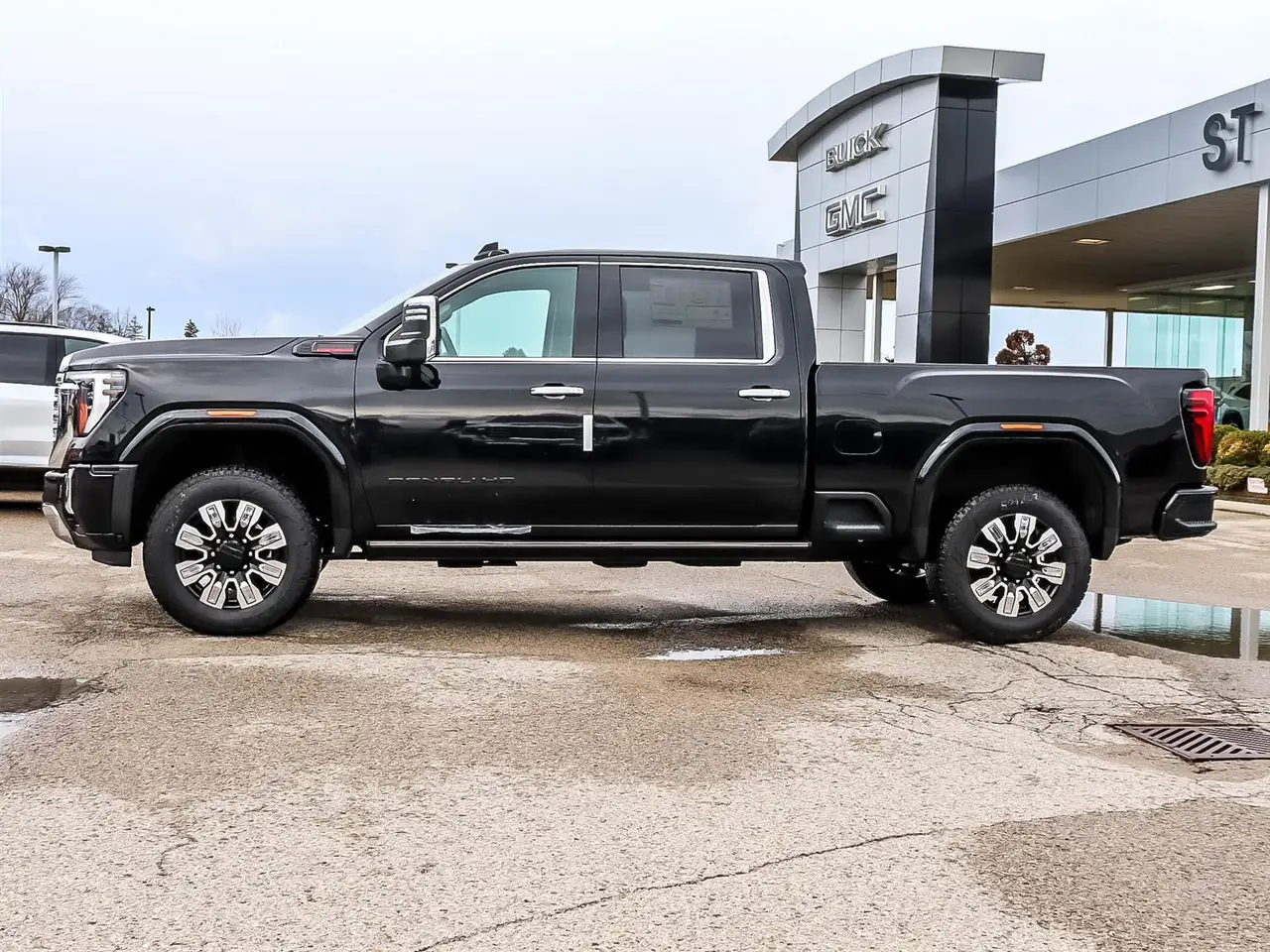 GMC Sierra 2500HD снимка GMC Sierra 2500HD