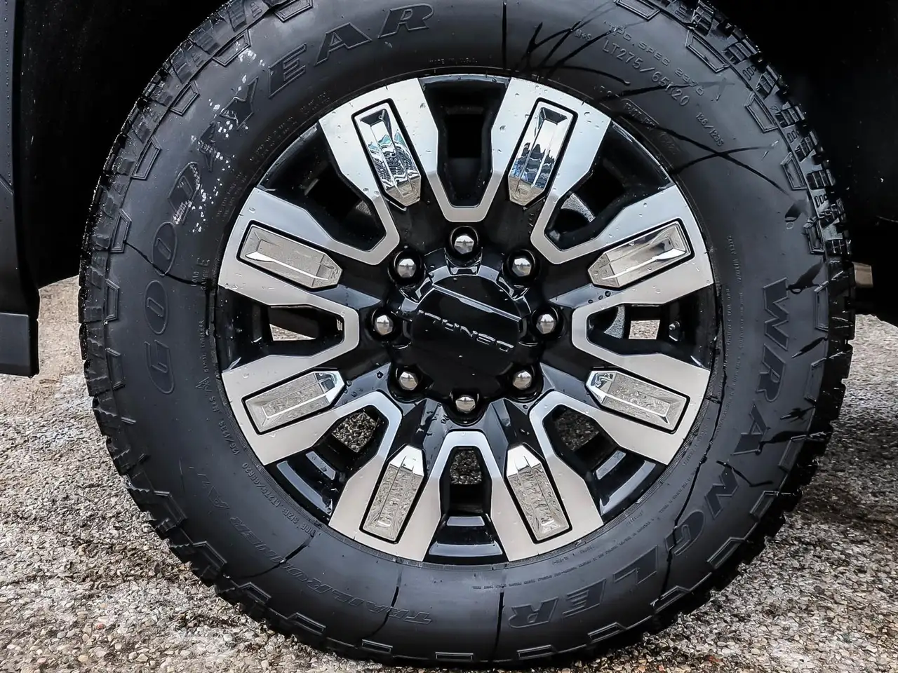 GMC Sierra 2500HD снимка GMC Sierra 2500HD