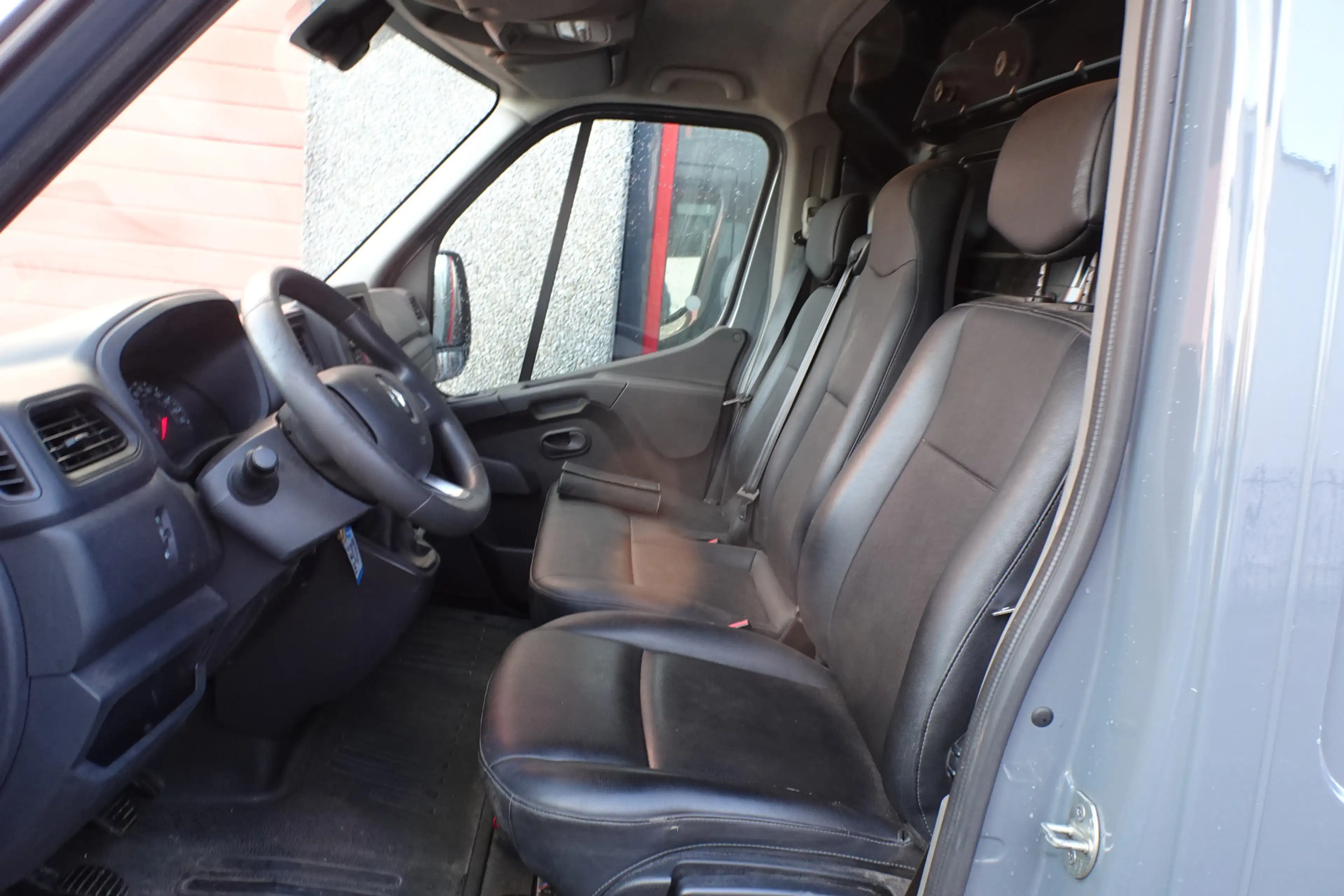 Renault Master T33 2.3 dCi 135 L1H2 Comfort 3 zits 139721 km !!!! — photo 6