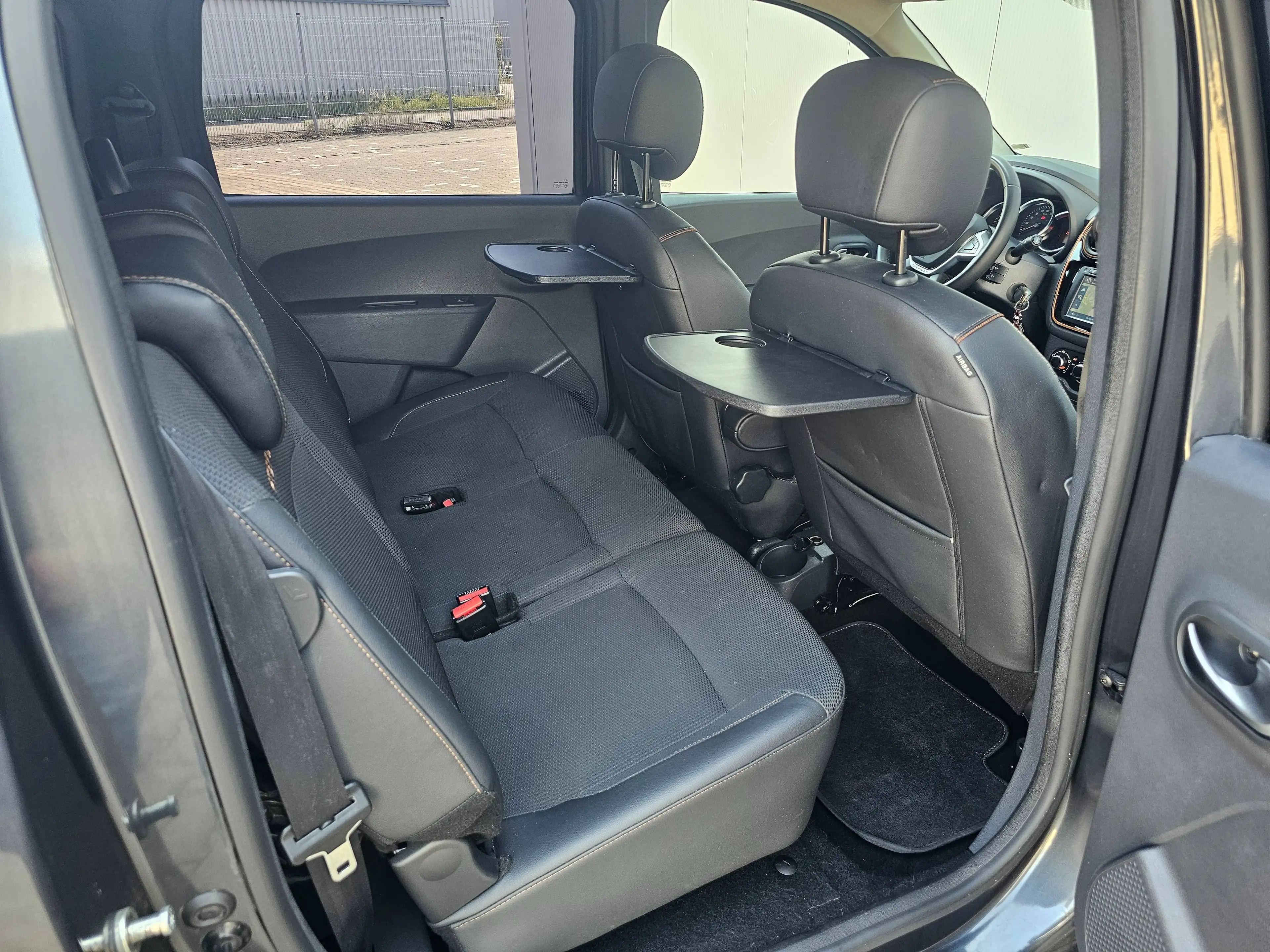 Dacia Lodgy Stepway Celebration*STEUERKETTE/INSP. NEU* — photo 15