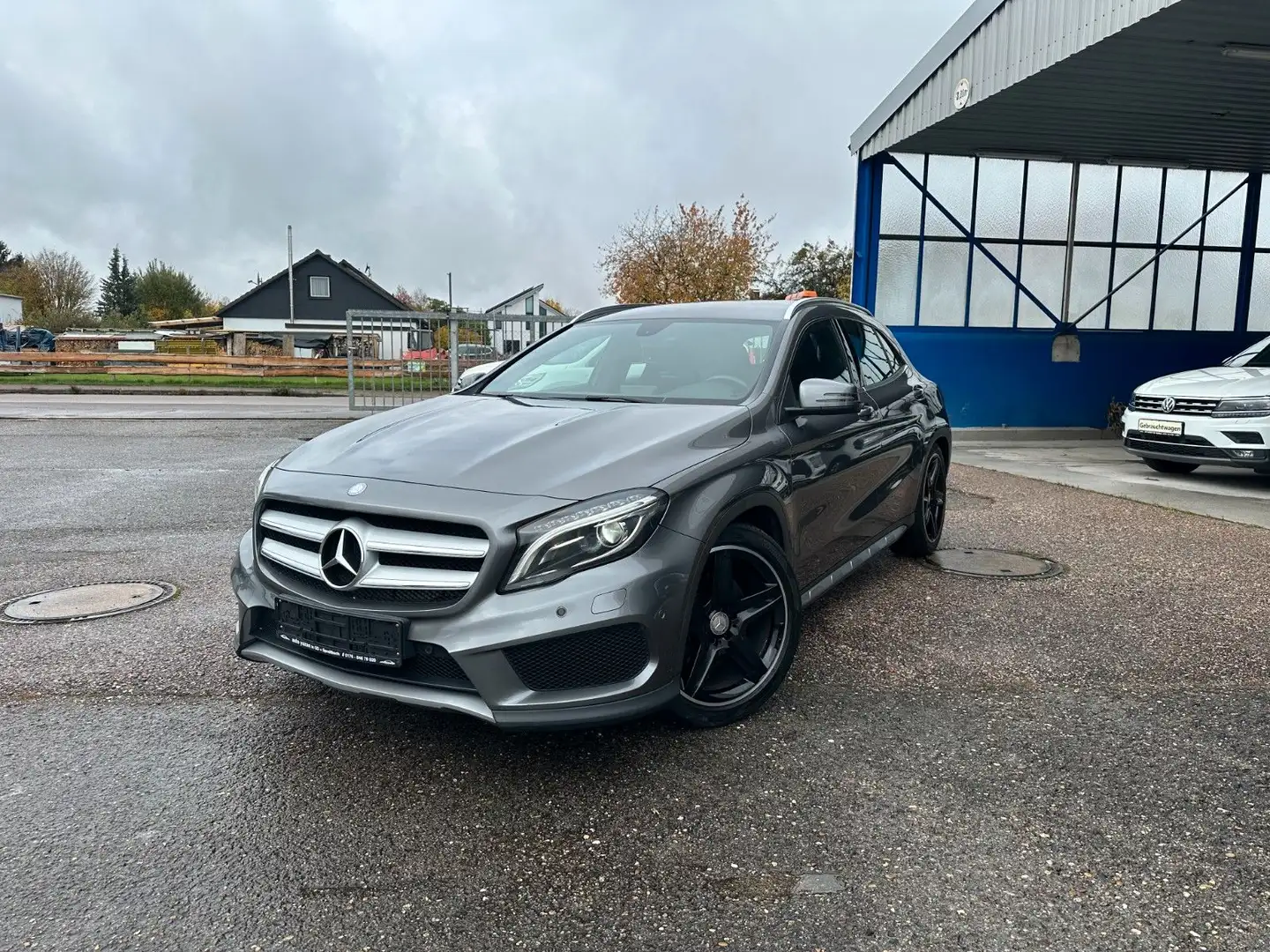 Mercedes-Benz GLA 250 GLA -Klasse GLA 250 4Matic AMG Line LED Grau - 1
