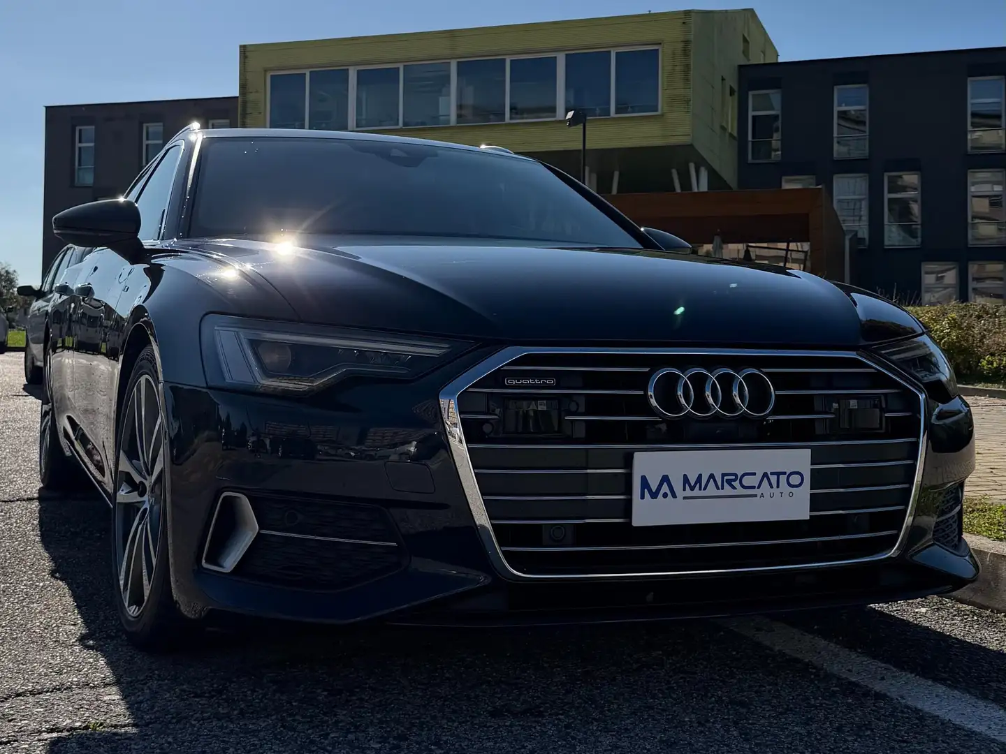 Audi A6 A6 Avant 40 2.0 TDI  quattro s-tronic S-LINE Bleu - 2