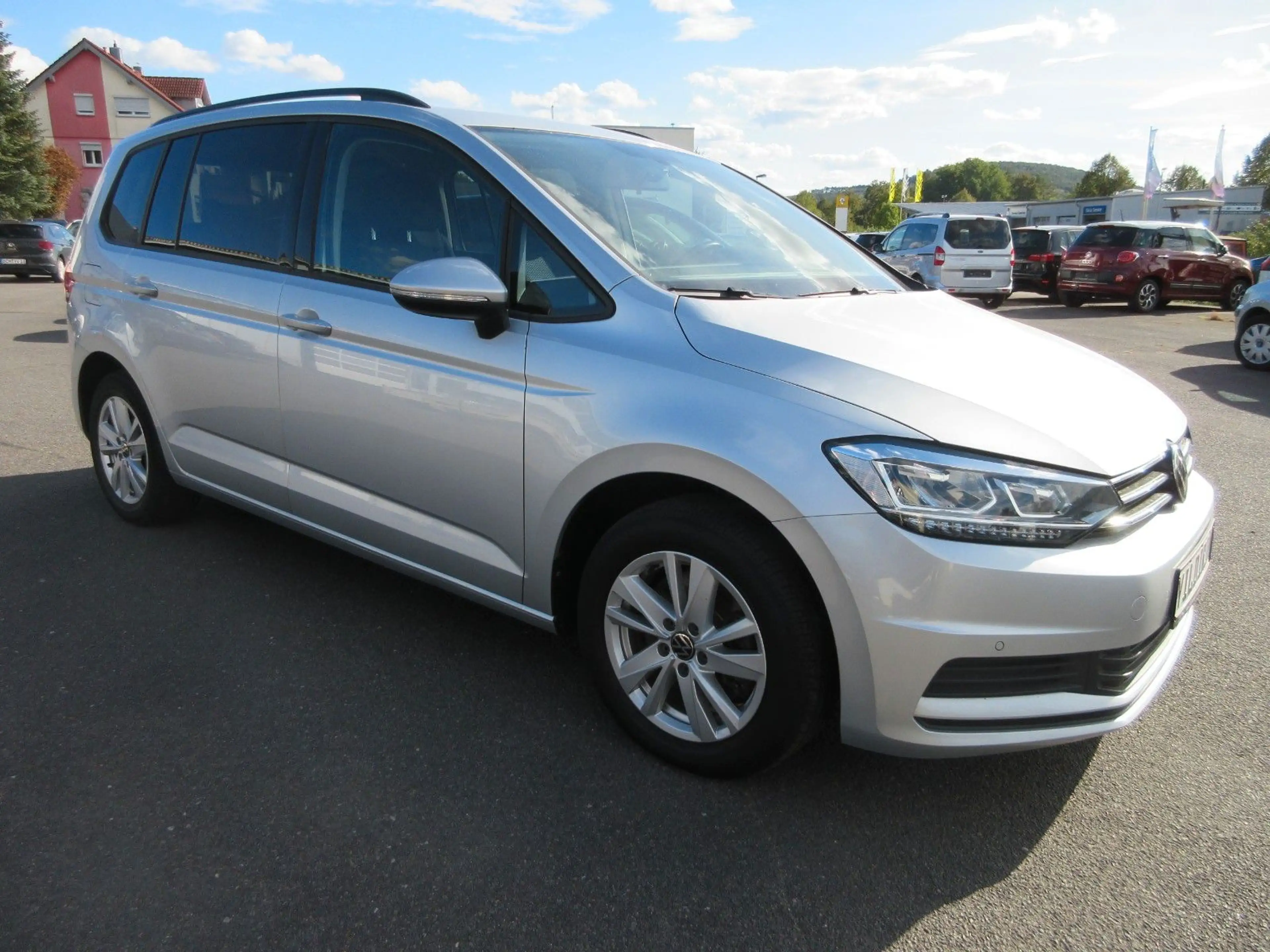 Volkswagen Touran Comfortline BMT **2.HAND** — photo 2
