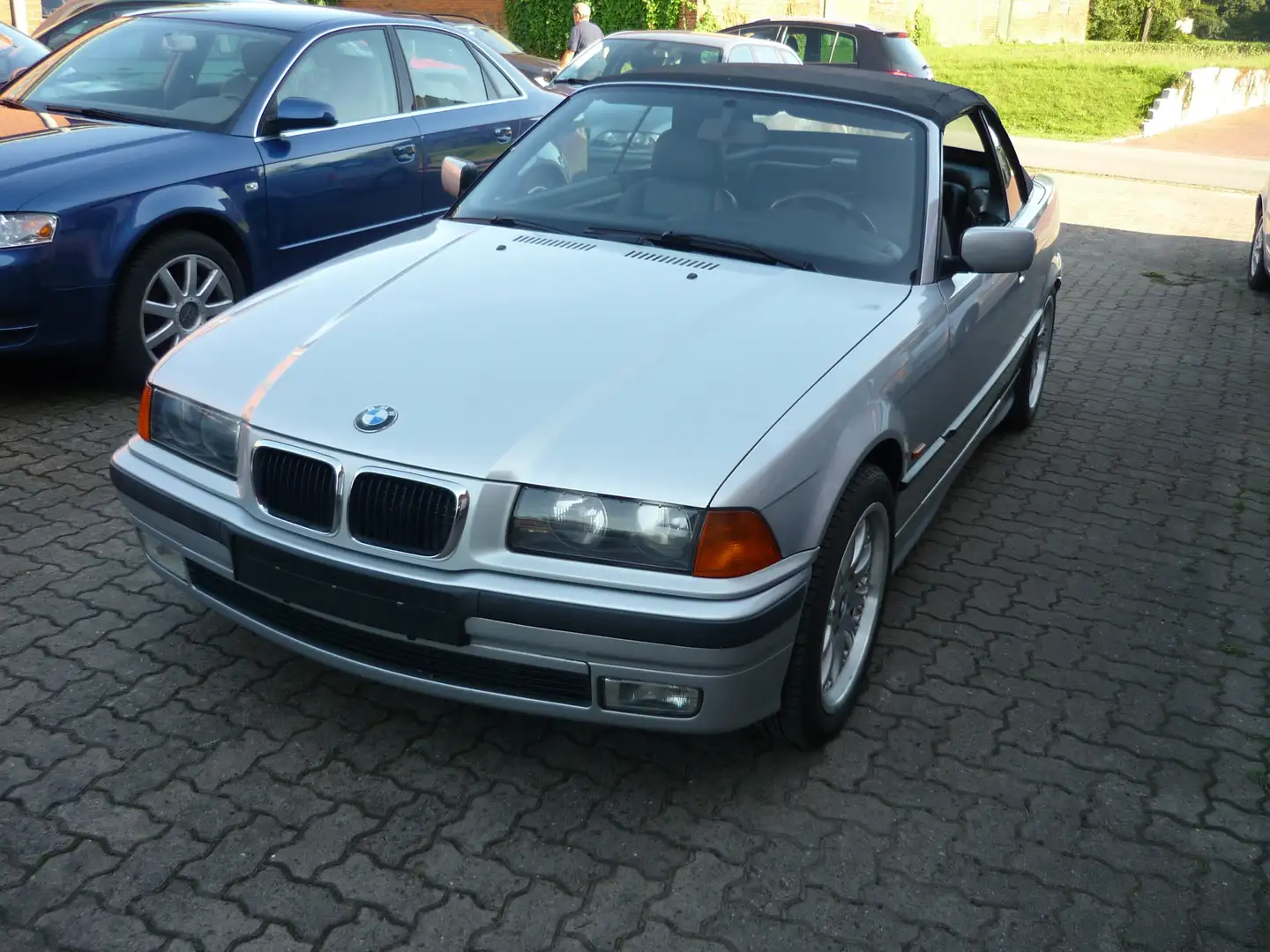 BMW 318 318i Exclusiv Edition Argent - 1