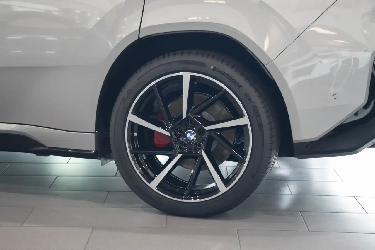 BMW iX3 2027