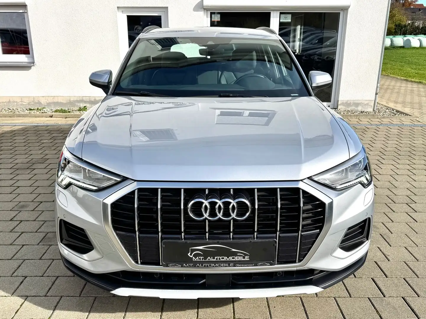 Audi Q3 35 TDI advanced*LED*ABSTANDSTEMP*AHK*NAVI* Silber - 2