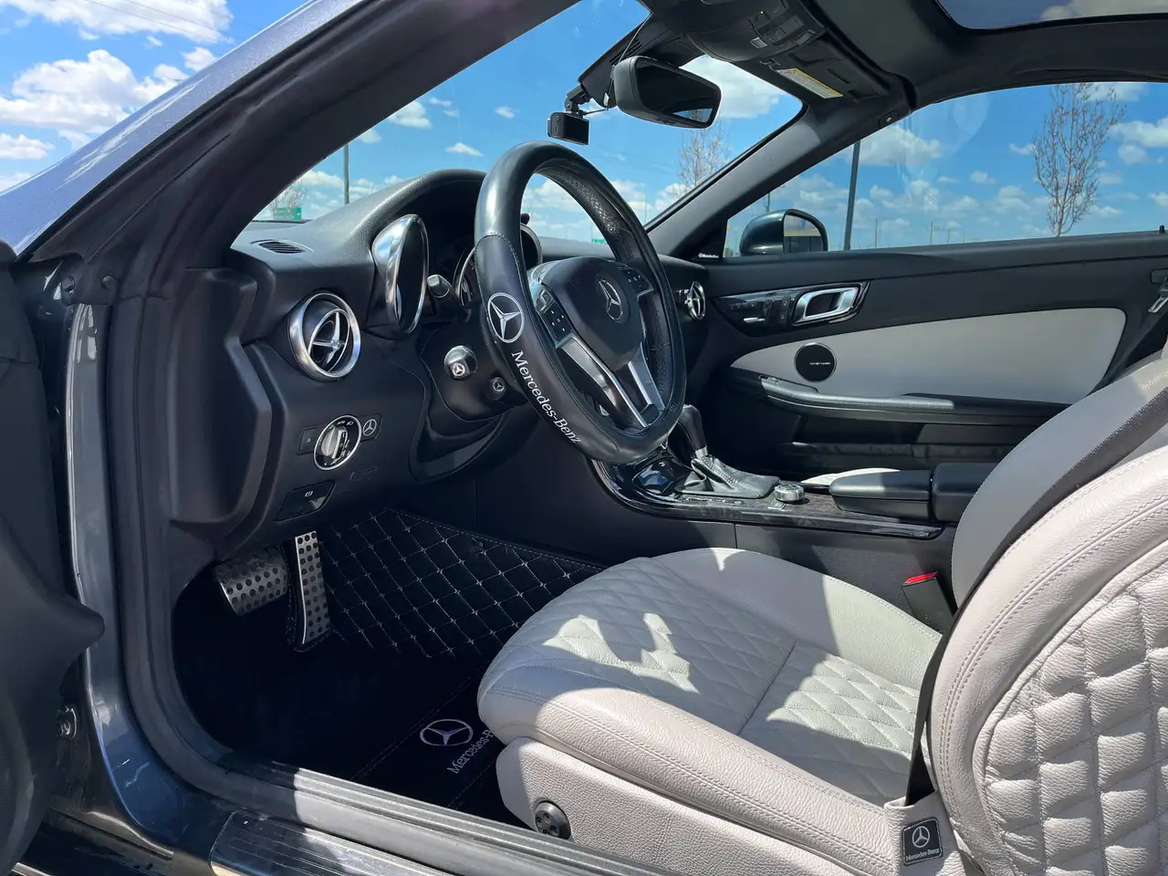 Mercedes-Benz SLK снимка Mercedes-Benz SLK