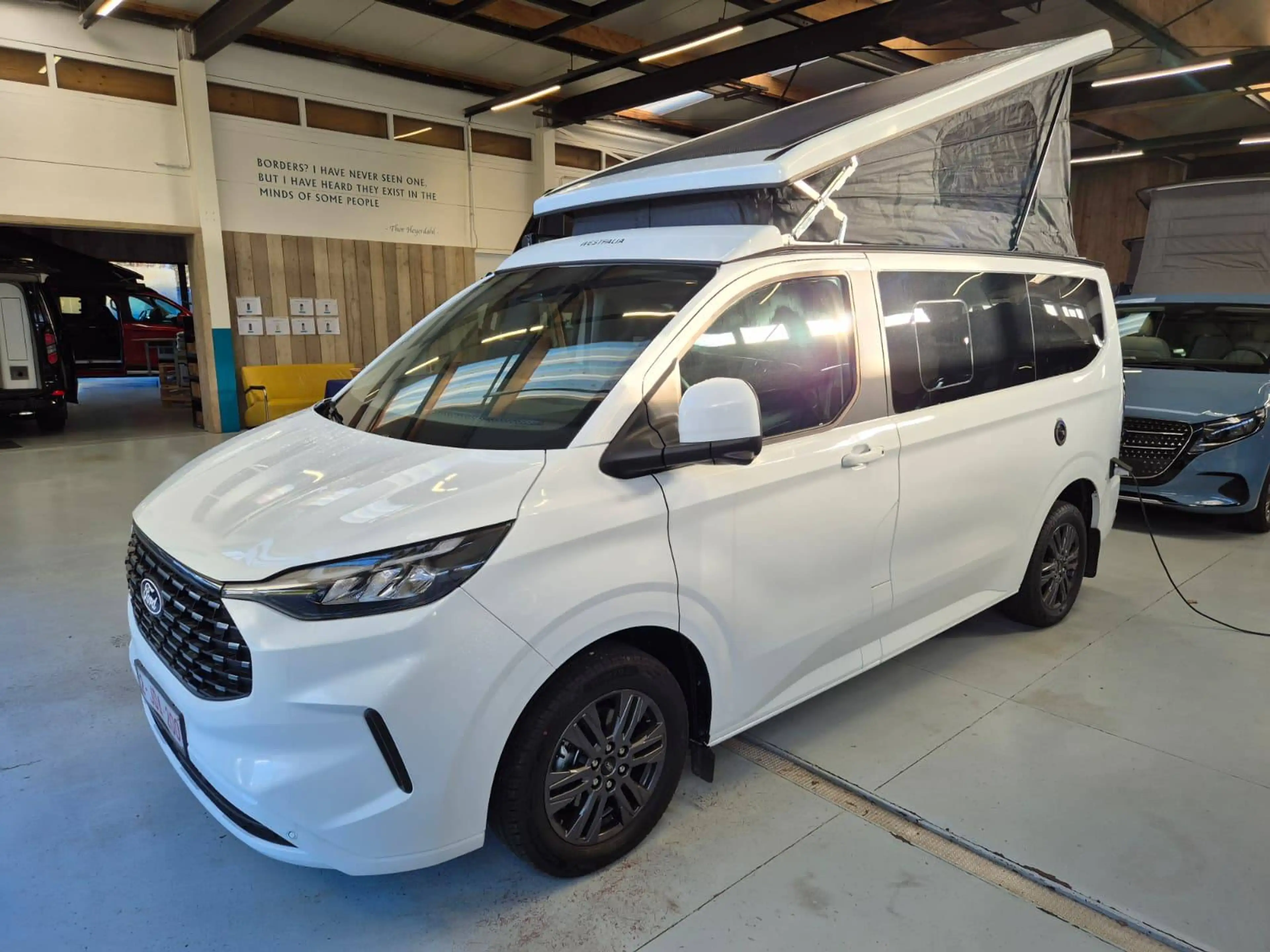 Ford Nugget KWB (Korte Wielbasis) - 4X4 - Titanium Versie