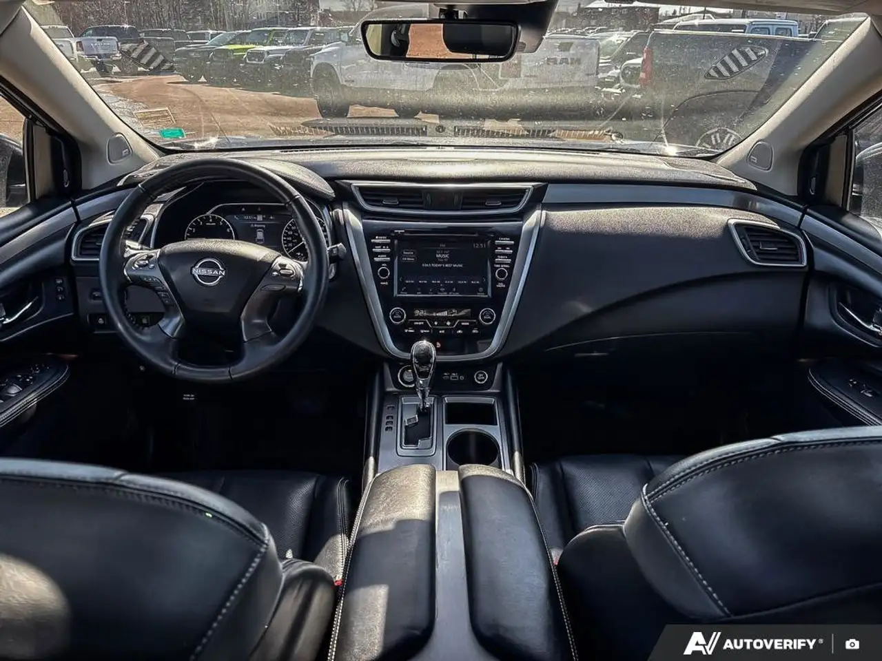 Nissan Murano снимка Nissan Murano