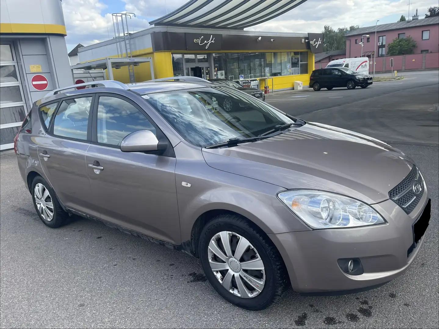 Kia Ceed SW / cee'd SW 1,6 CRDi Motion DPF Klimatronic Bj.2009 Grau - 1