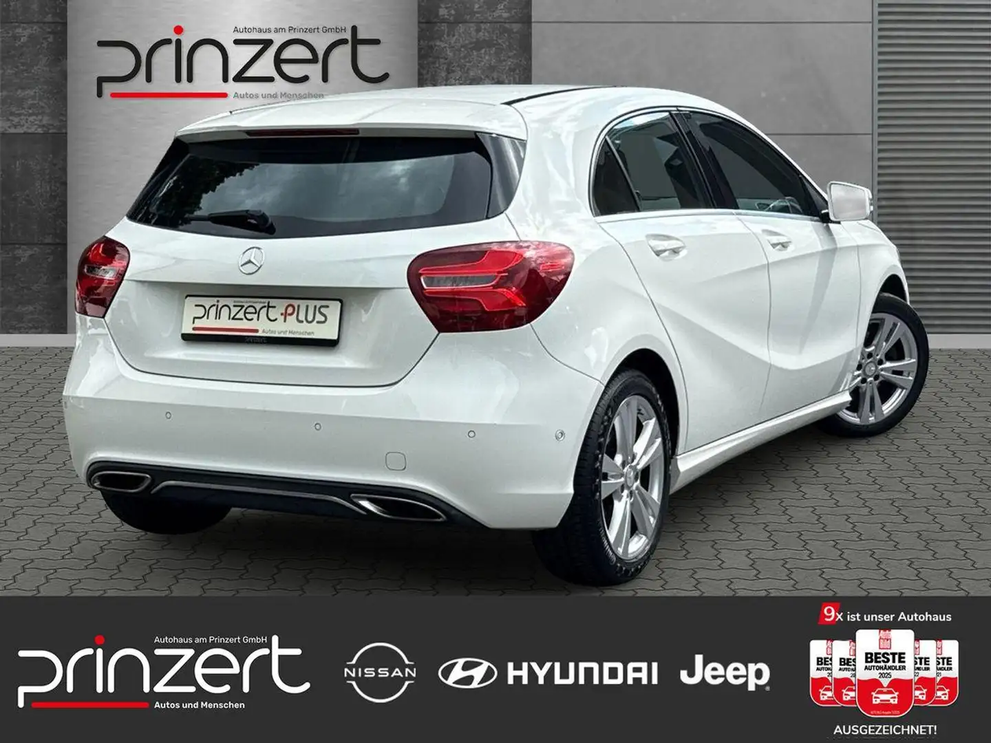Mercedes-Benz A 160 1.6 Urban Score Navi*LED*Sitzheizung*8-Fach Weiß - 2