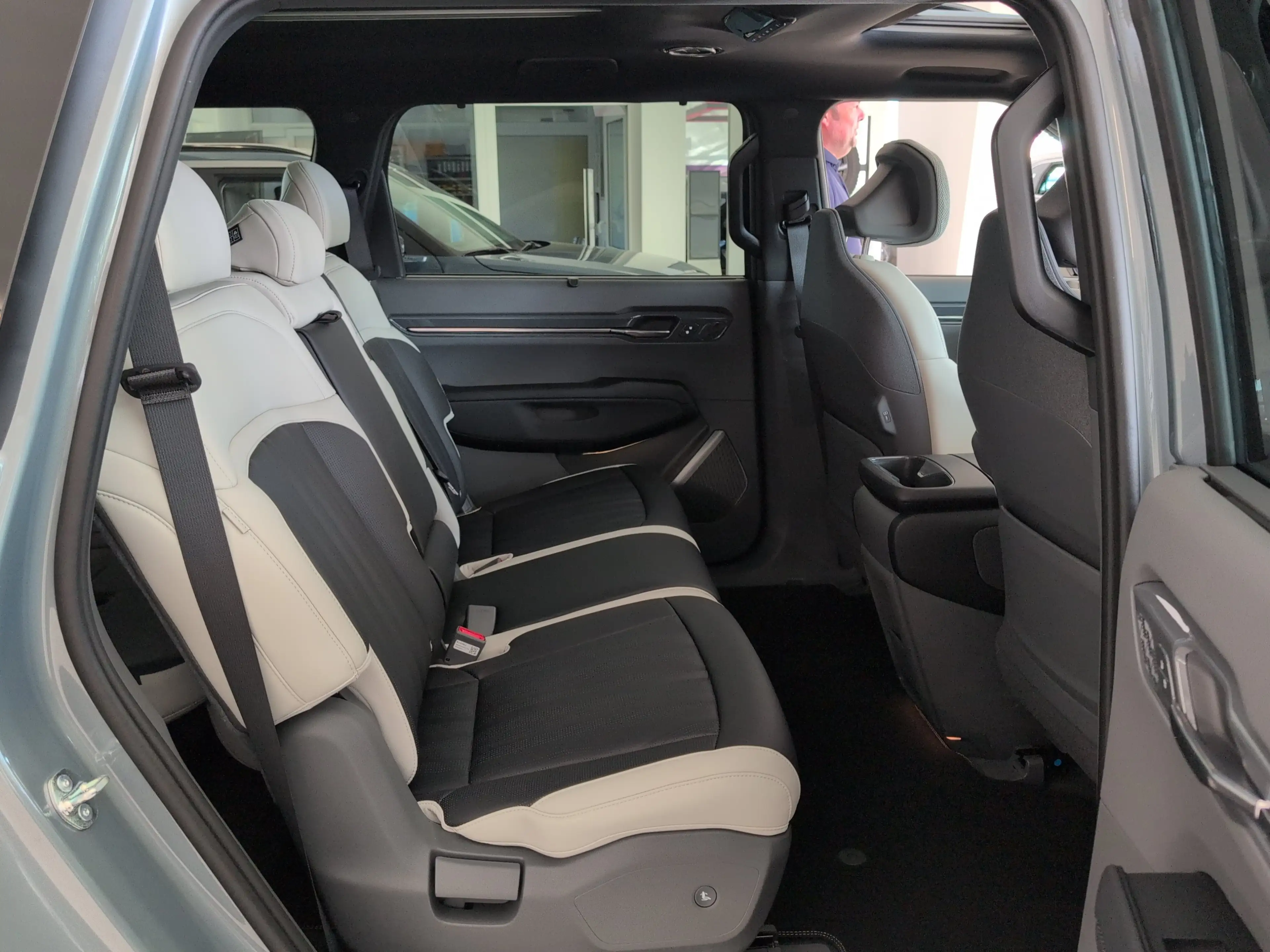Kia EV9 AWD GT-Line 99,8-kWh Glasdach — photo 12
