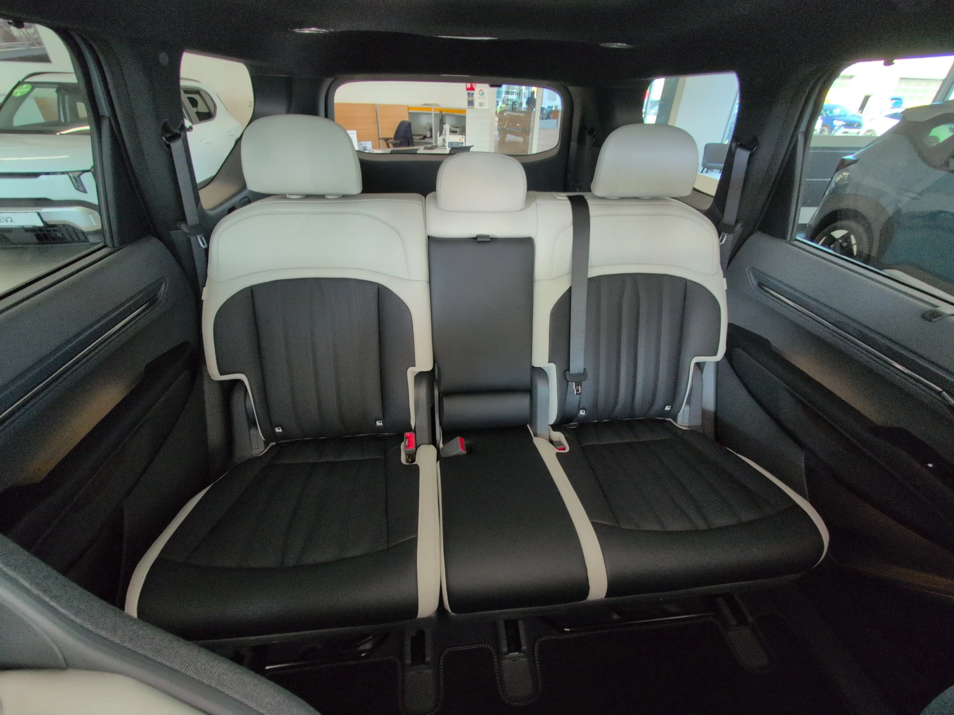 Kia EV9 AWD GT-Line 99,8-kWh Glasdach — photo 14