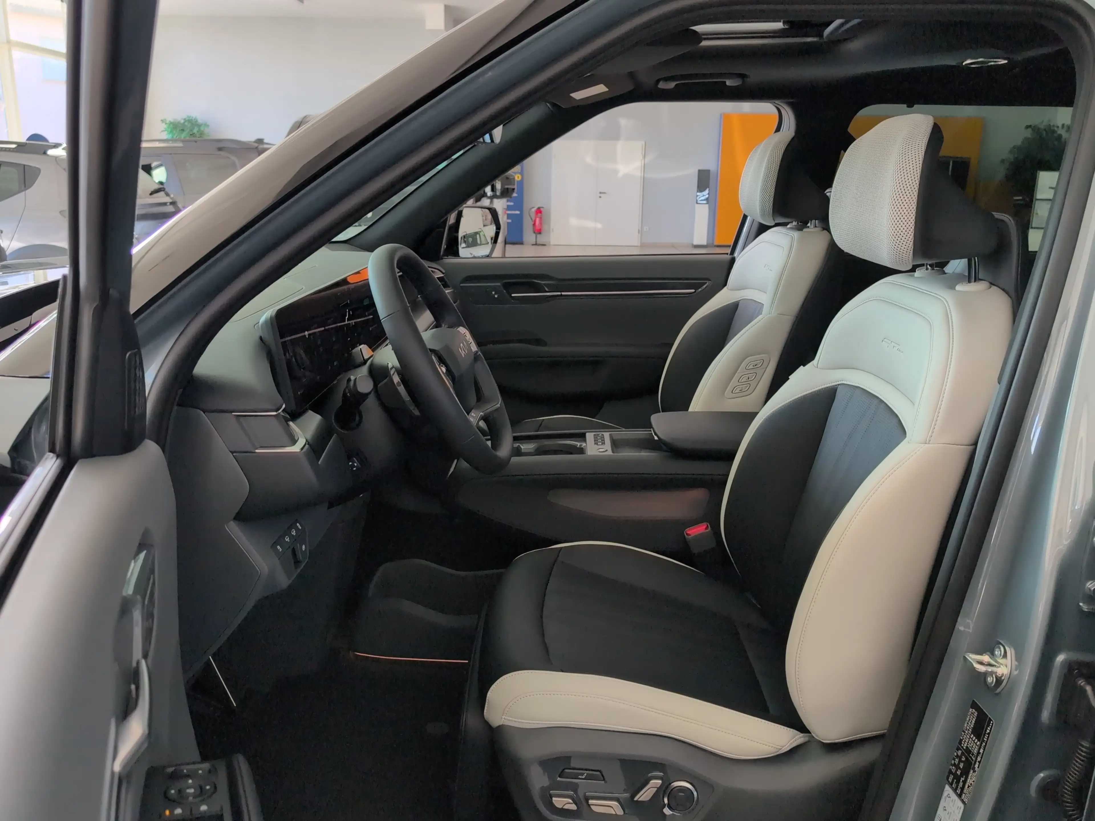 Kia EV9 AWD GT-Line 99,8-kWh Glasdach — photo 8