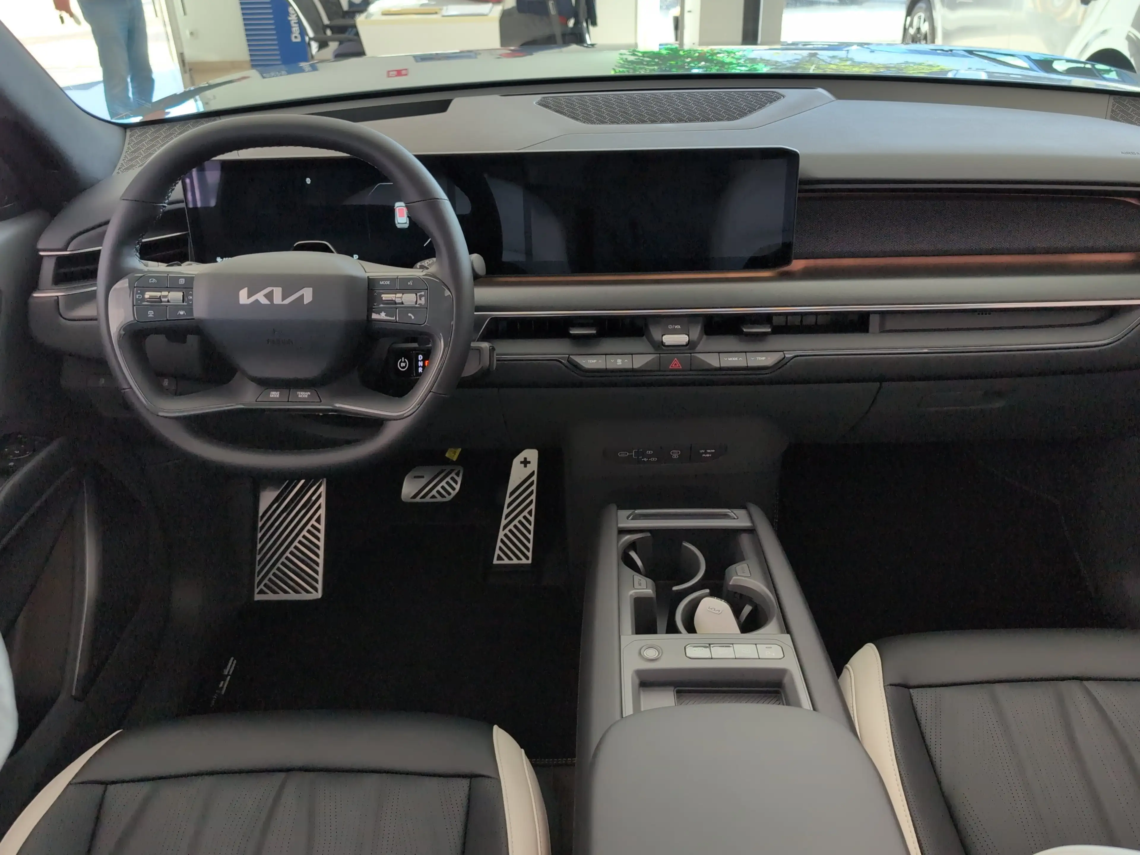 Kia EV9 AWD GT-Line 99,8-kWh Glasdach — photo 15