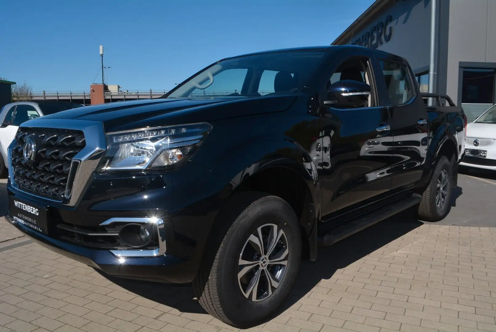 DFSK Rich 6 PICKUP DOKA-Luxury 4x4 AHK mit 3000kg Ahl Schwarz - 1