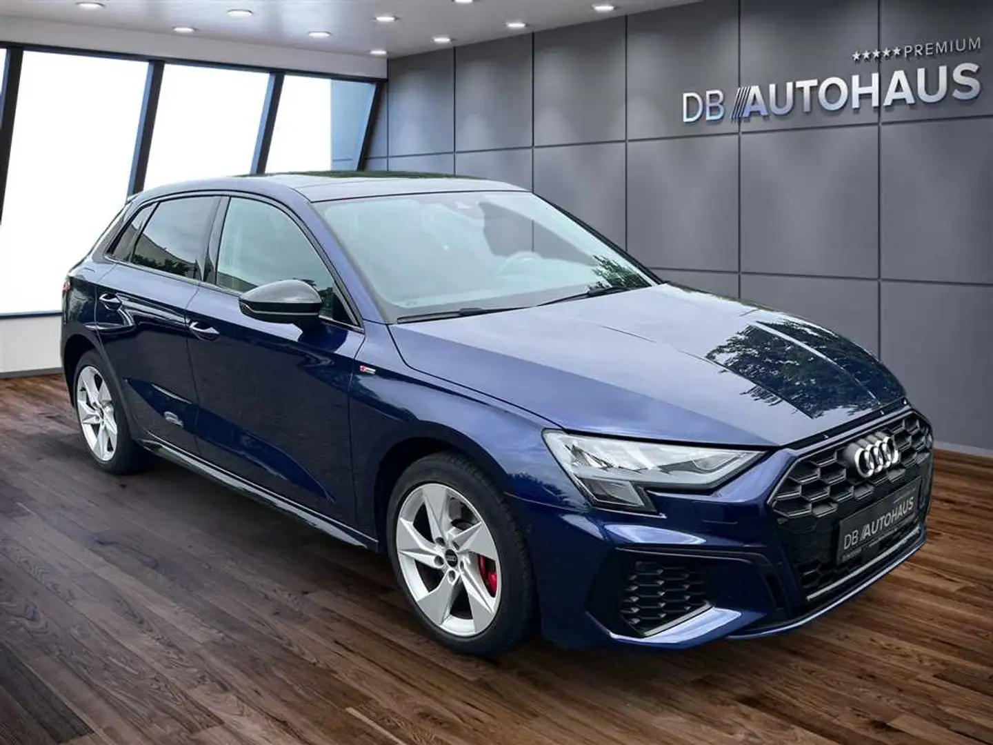 Audi A3 45 1.4 TFSI e S line S-tronic Blau - 2