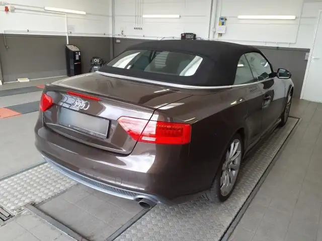 Audi A5 view 3