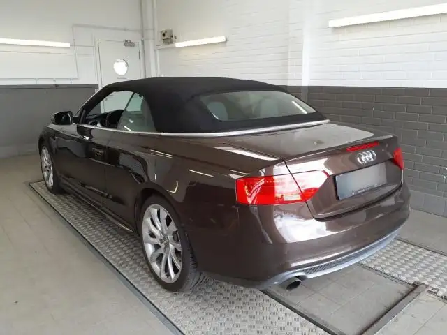 Audi A5 view 4