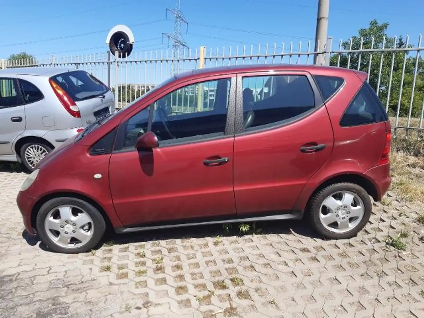 Mercedes-Benz A 160 Halbautomatik Czerwony - 2