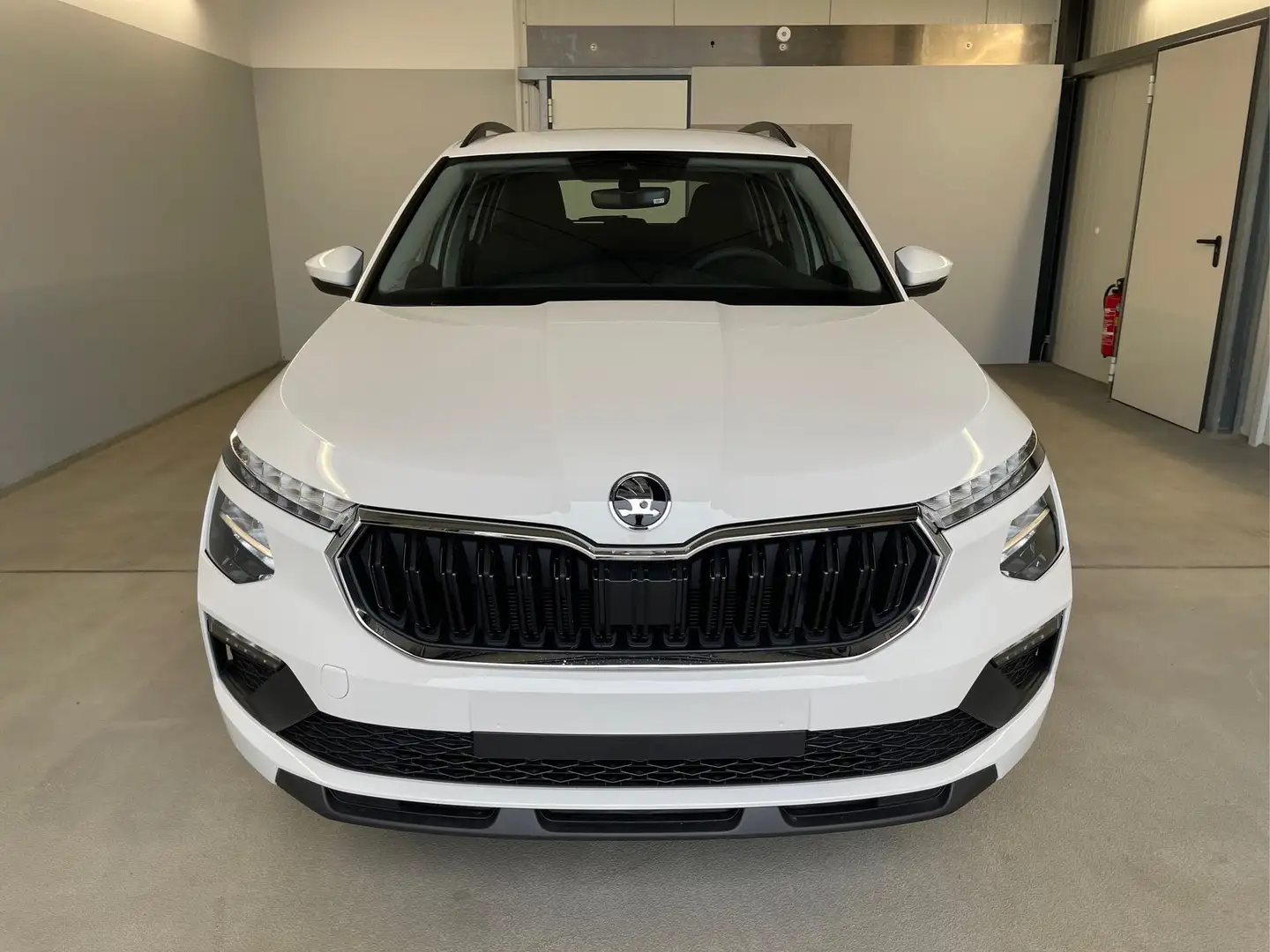 Skoda Kamiq Facelift 95PS Sitzheizung+App-Connect 1.0 TSI 7... Weiß - 2