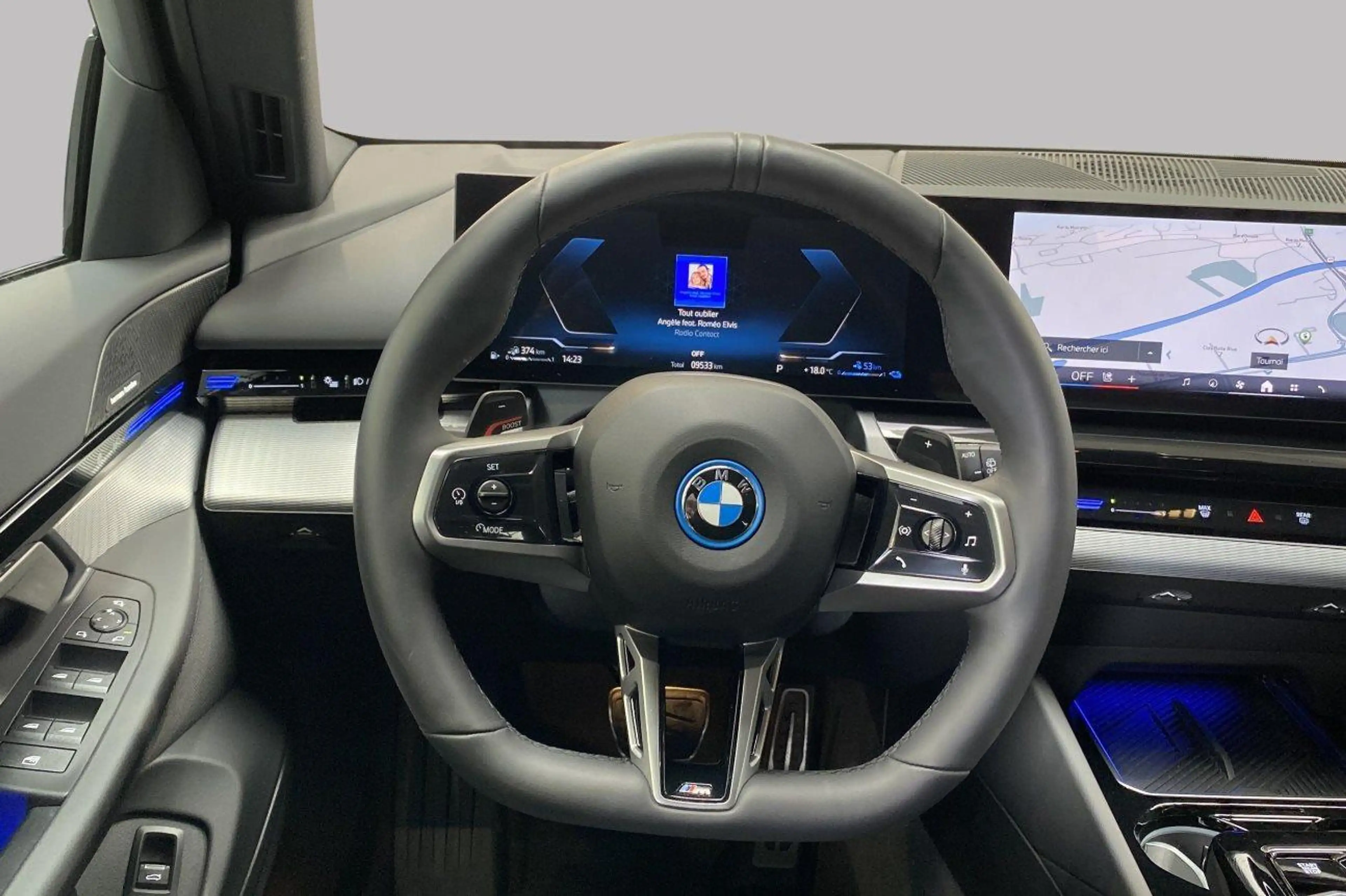 BMW 530 xDrive - M Sport Package Pro - — photo 12