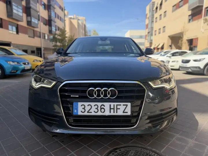 Audi A6 2011, foto 2