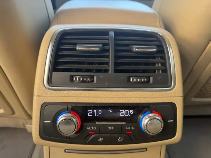 Audi A6 2011, foto 16