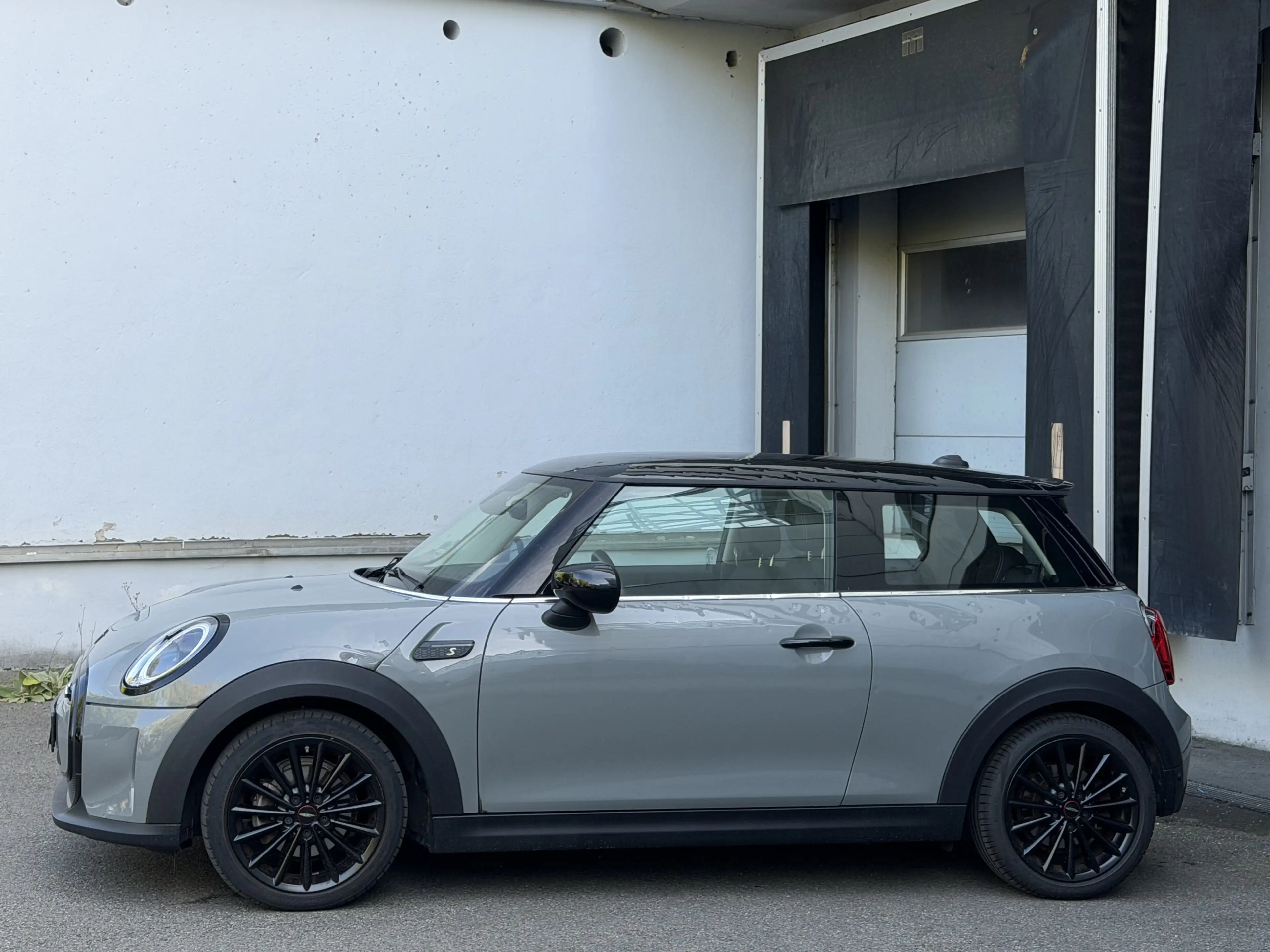 MINI Cooper SE Essential Trim LED Live-Cockpit Tempom — photo 6