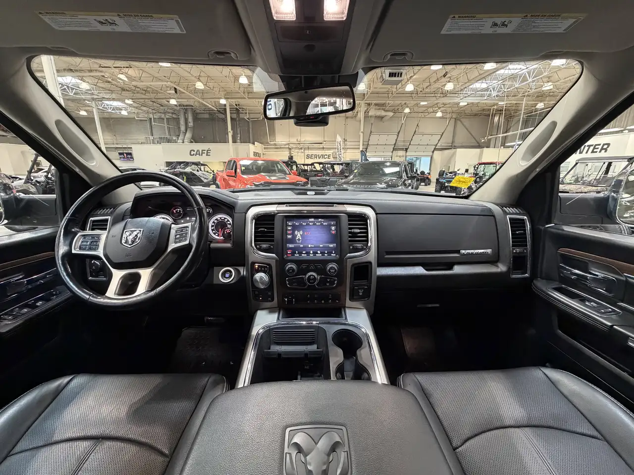 RAM 1500 снимка RAM 1500