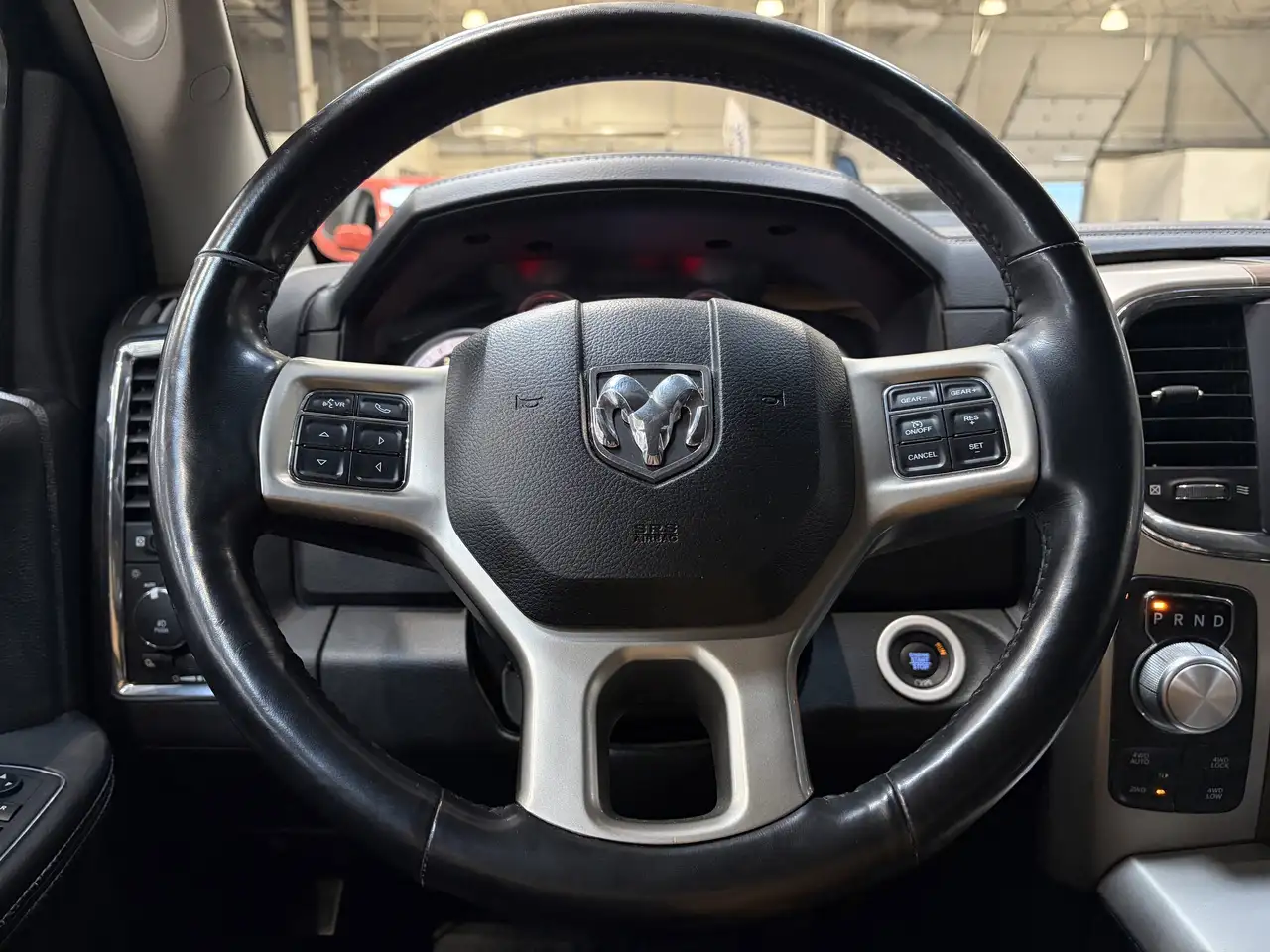 RAM 1500 снимка RAM 1500