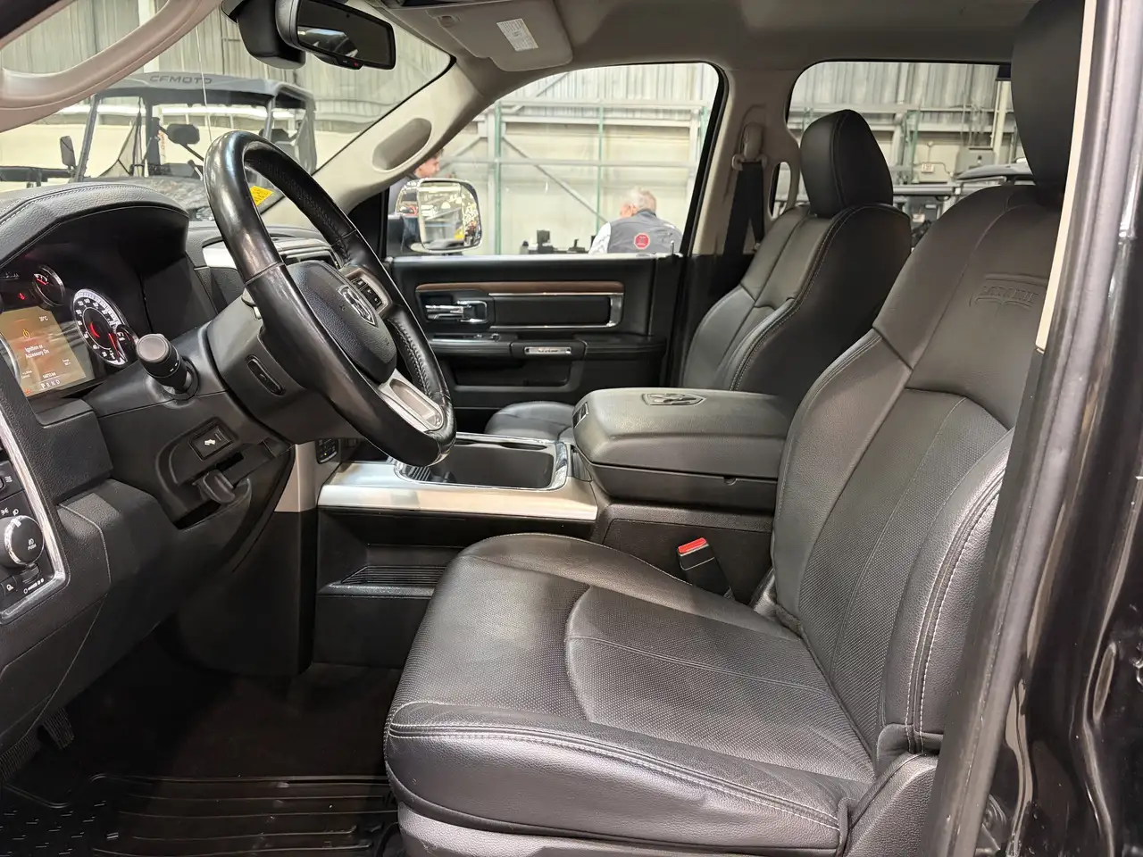 RAM 1500 снимка RAM 1500