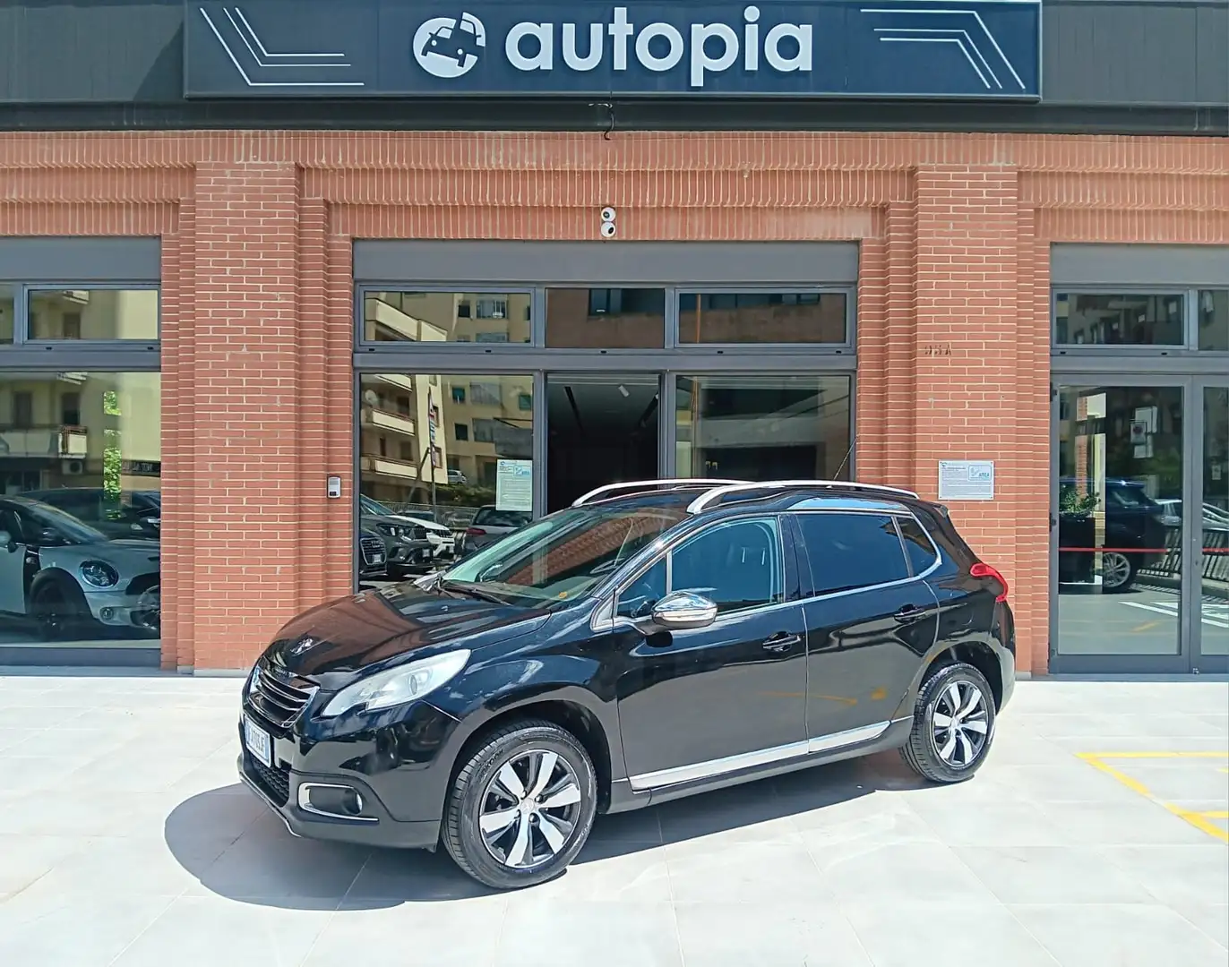 Peugeot 2008 2008 1.6 e-hdi 8v Allure s Zwart - 1