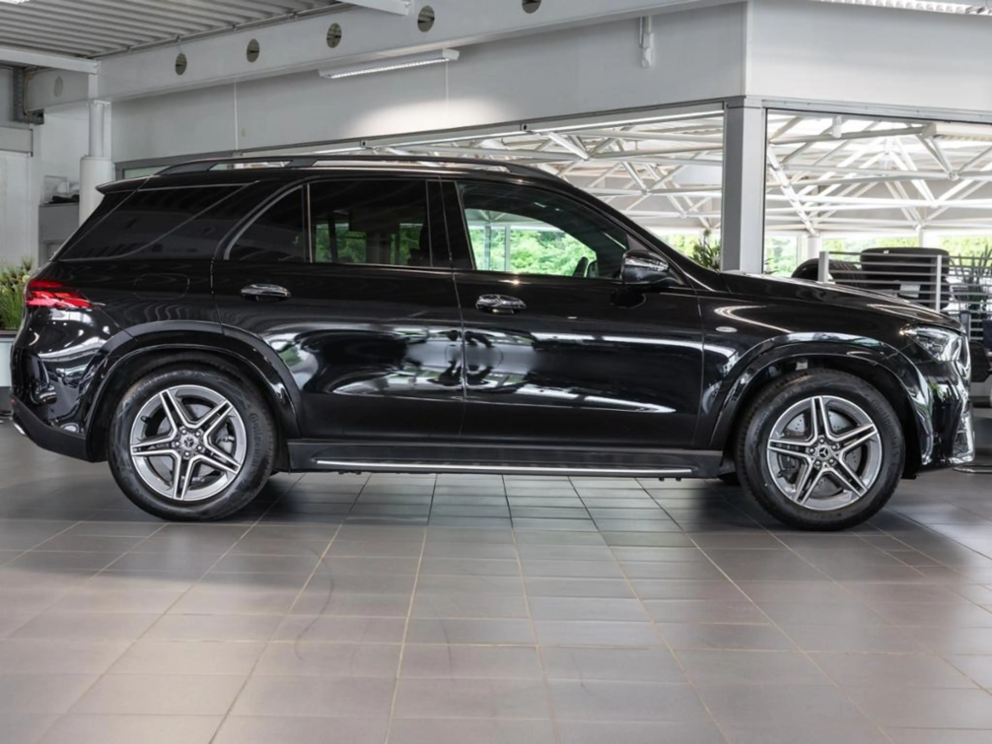 Mercedes-Benz GLE 400 e 4M , AMG BURM NIGHT WIDE MEMO MULTI — photo 4