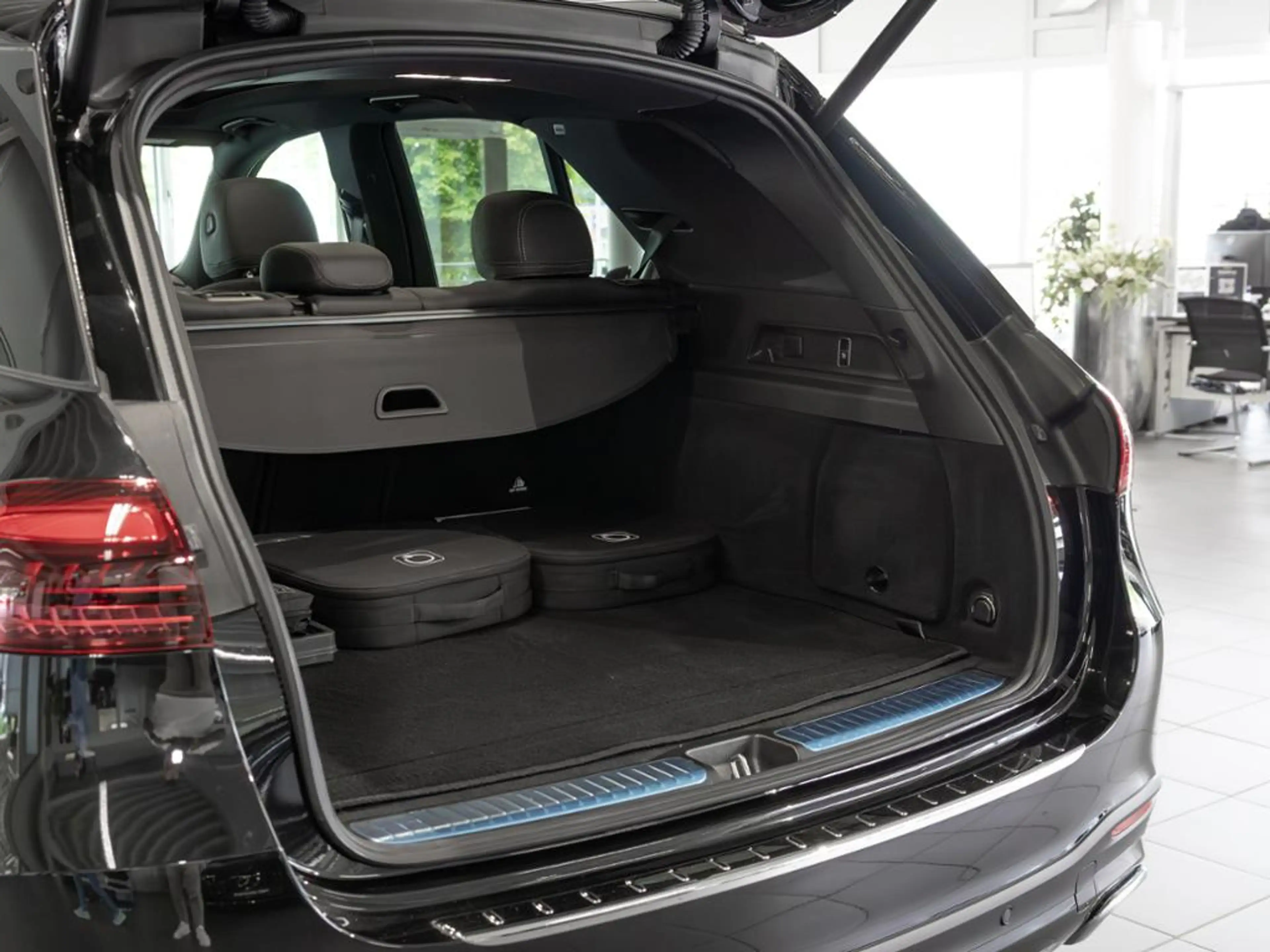 Mercedes-Benz GLE 400 e 4M , AMG BURM NIGHT WIDE MEMO MULTI — photo 11