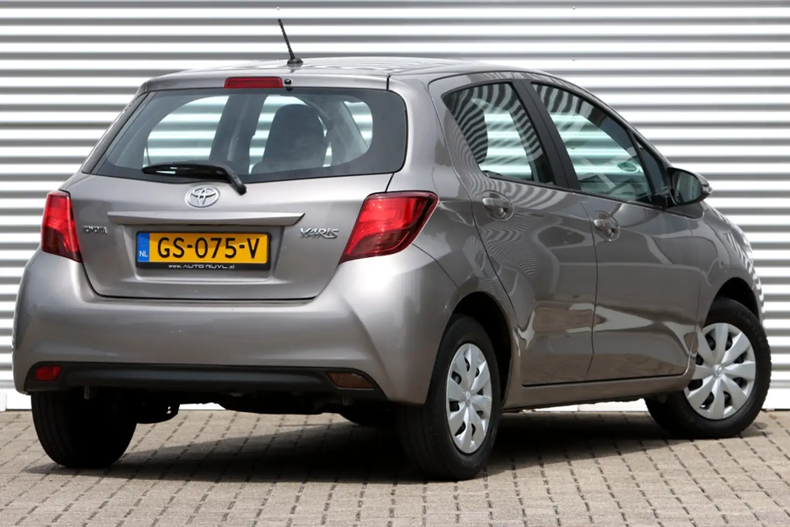 Toyota Yaris 1.3 VVT-i Now Bruin - 2