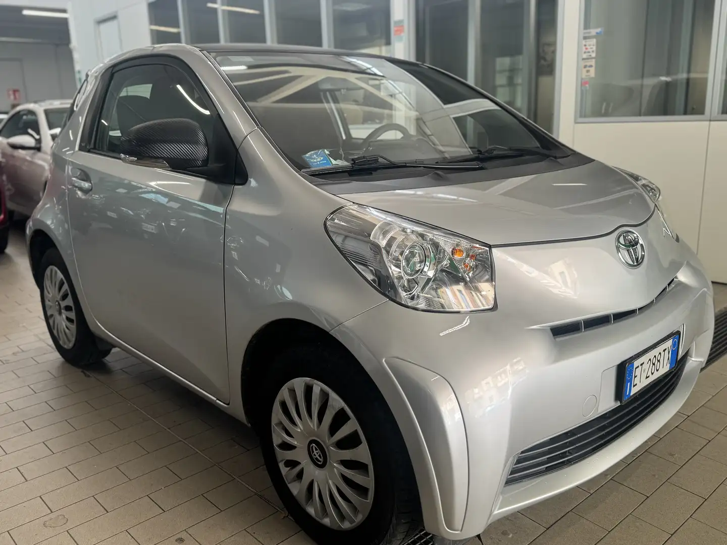 Toyota iQ 1.0 Lounge (high) cvt UNICO PROPRIETARIO - 1