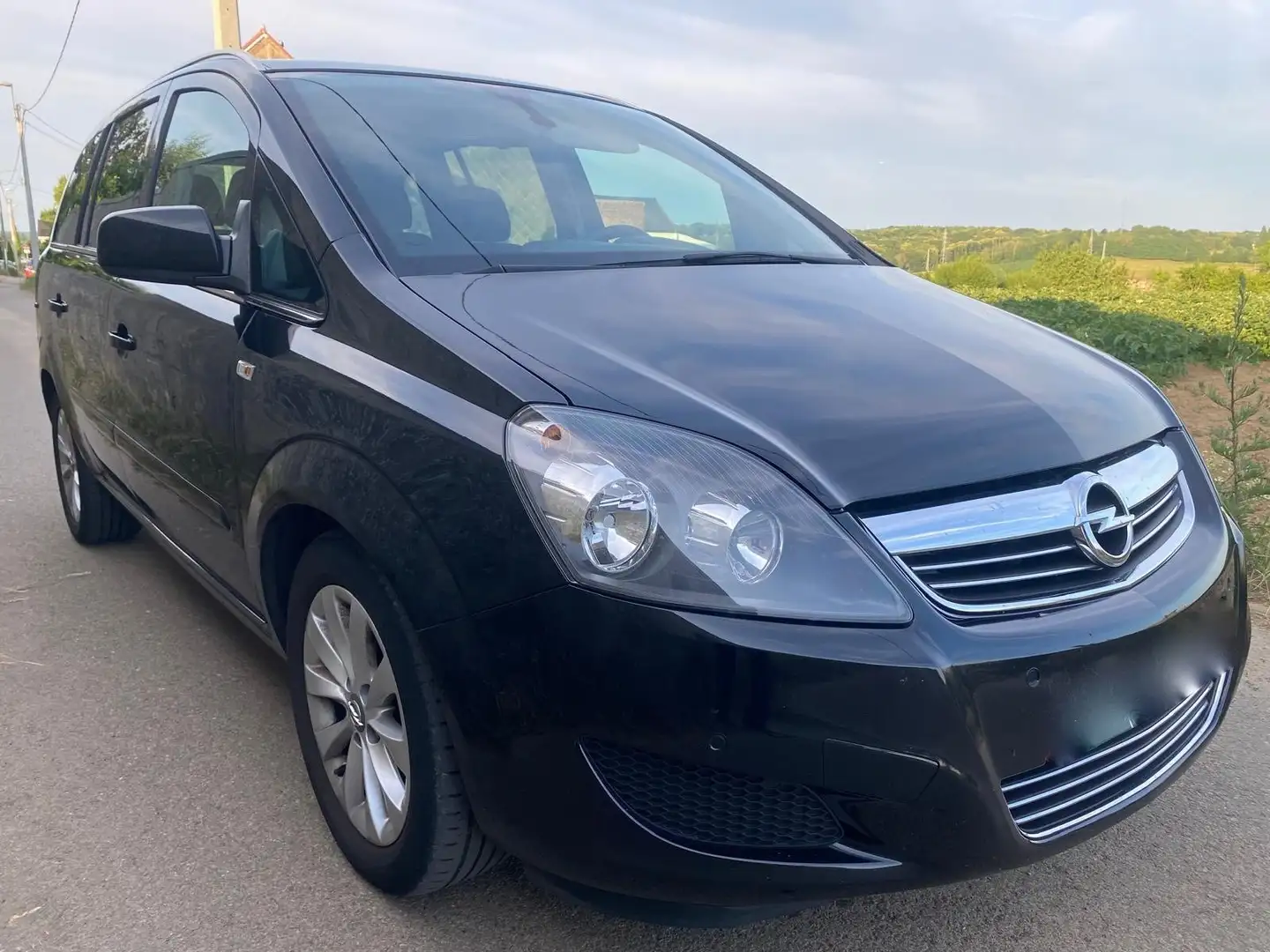 Opel Zafira Zafira 1.7 CDTi ecoFLEX Enjoy DPF Zwart - 1