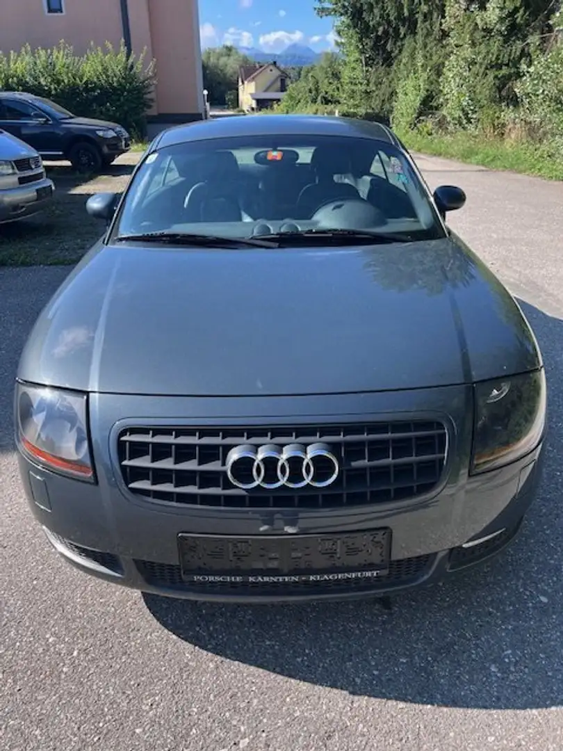 Audi TT Coupé 1,8 T siva - 1