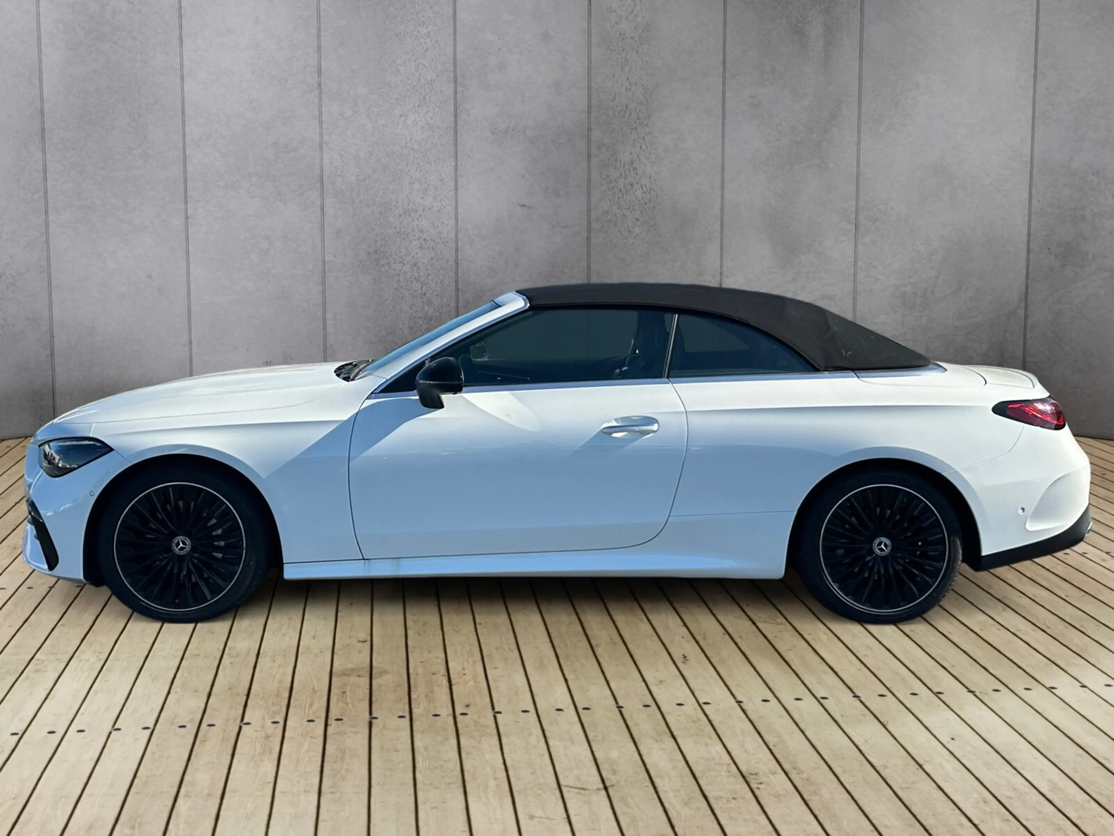 Mercedes-Benz CLE 220 CLE 220 d Cabrio AMG+Night/360°/Digital-LIght — photo 2
