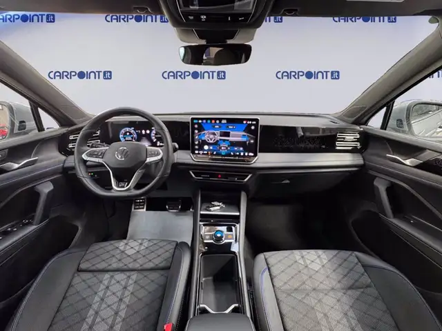 Volkswagen Tiguan view 11
