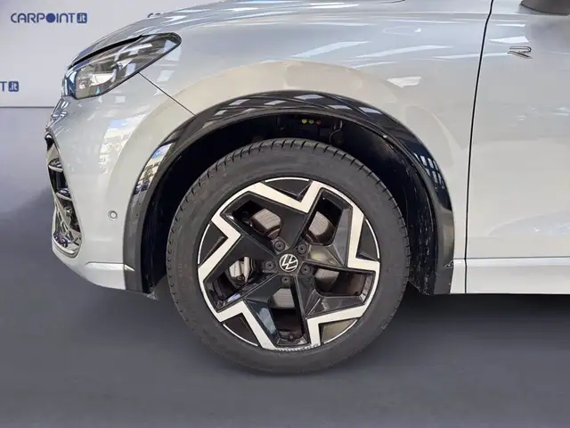 Volkswagen Tiguan view 15